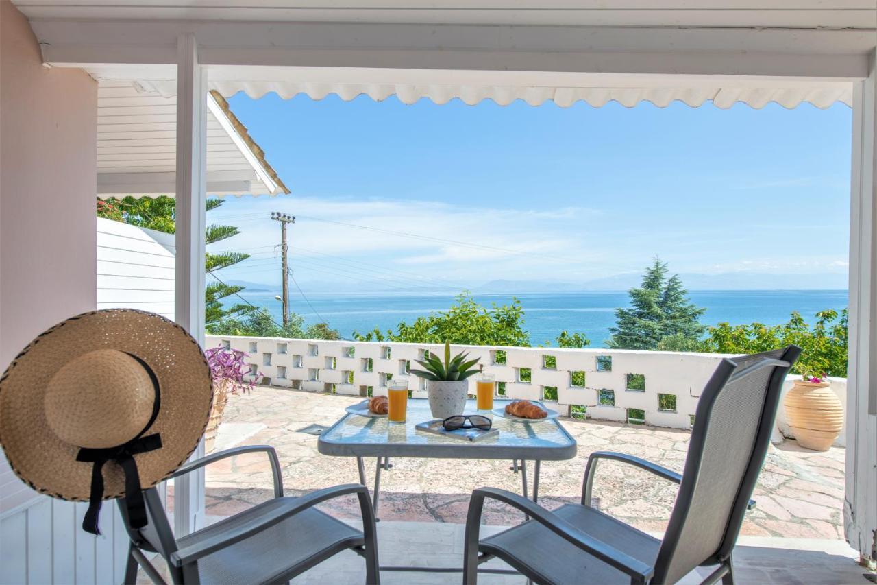 Eden Sea View Studios Mesongi Luaran gambar